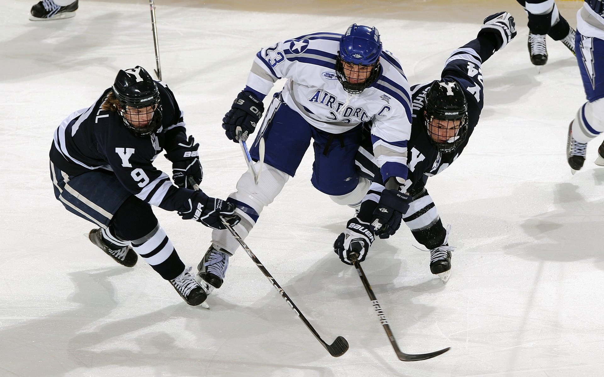 赛季中期，车队如何调整战术布局？，车队阵型